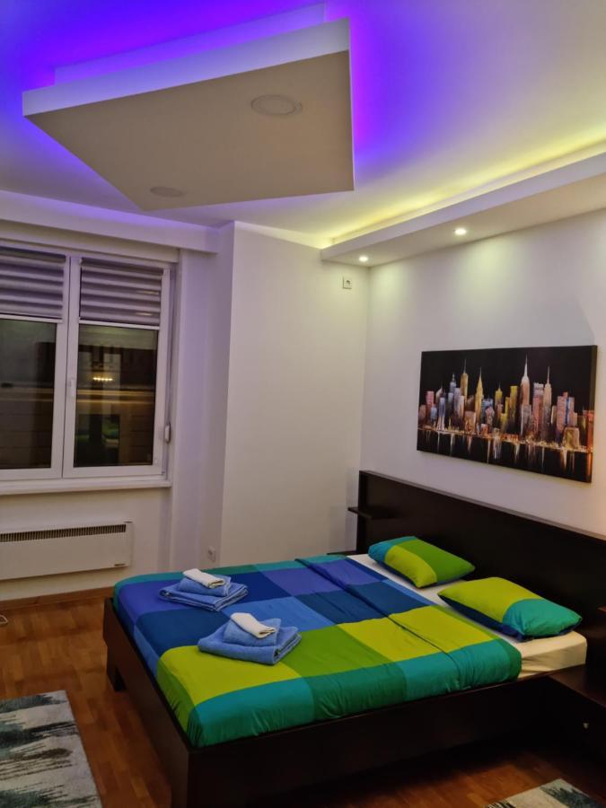 De Luxe Republic Square Apartment Of 100Sqm Beograd Bagian luar foto